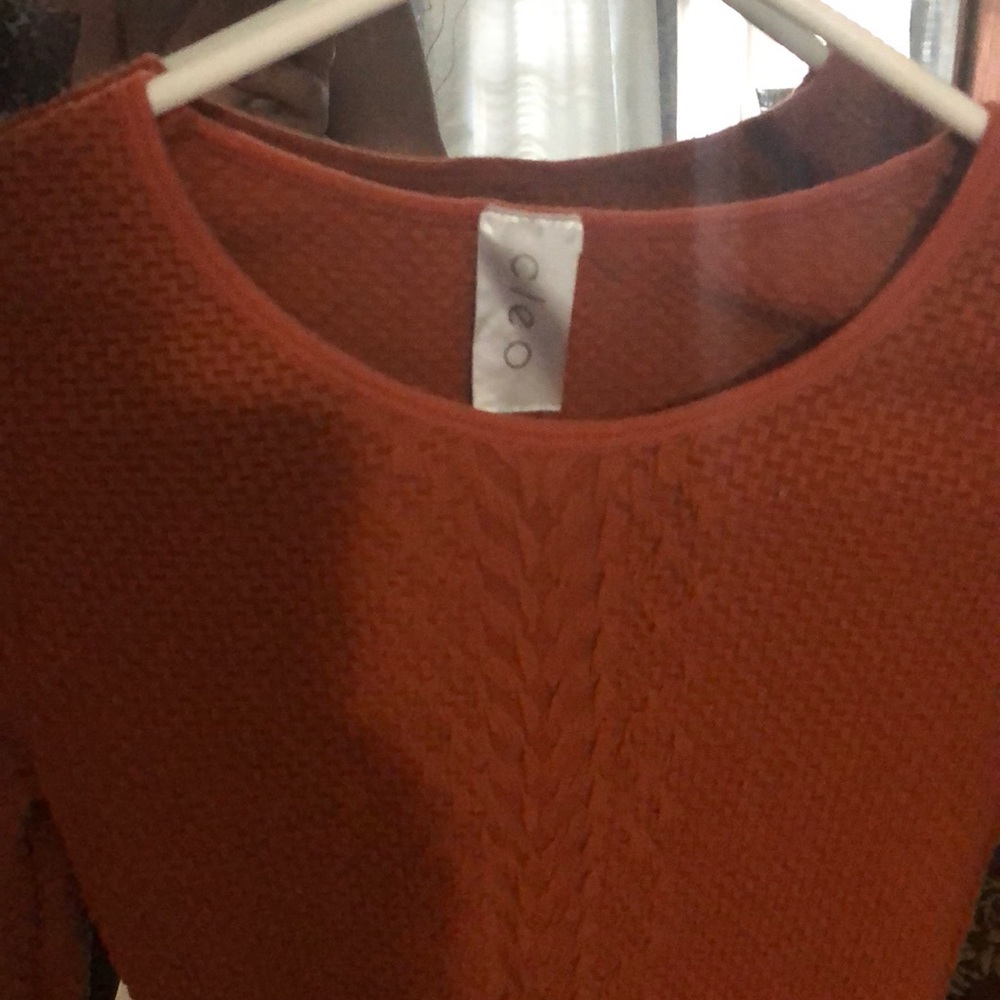 blouse - Picture 2 of 2